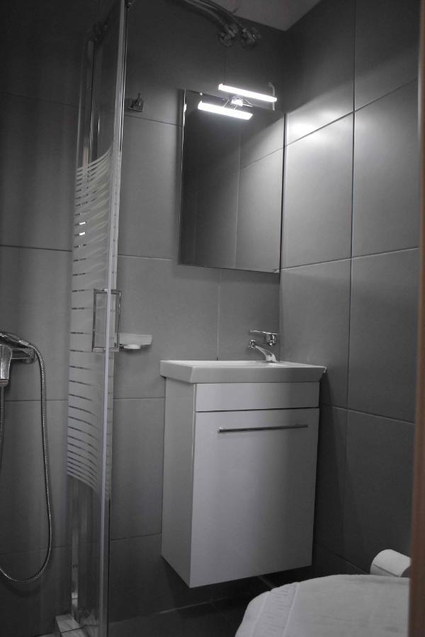 Avr Airport Deluxe Suites 4 Μαρκόπουλο Εξωτερικό φωτογραφία